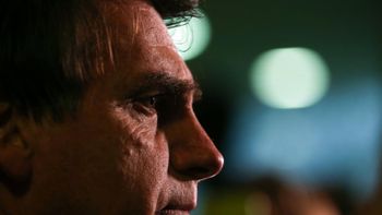 Pelo Twitter, Bolsonaro diz que se recupera bem de ataque