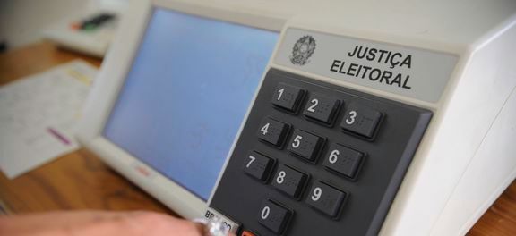 TSE: regras eleitorais deixam dúvidas sobre fake news e autofinanciamento