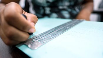 Biblioteca Estevão de Mendonça abre inscrição para curso gratuito de Braille