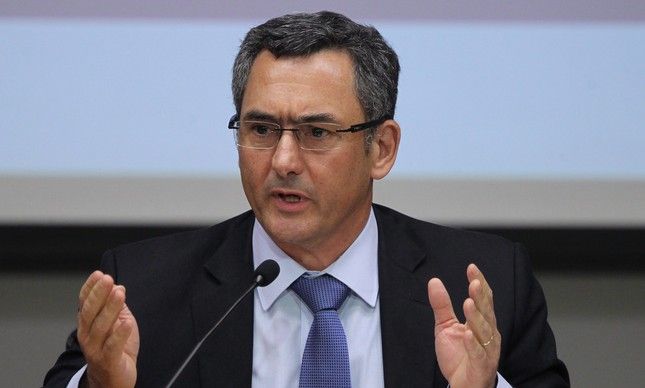 Ministros alertam para riscos de tensões comerciais e políticas