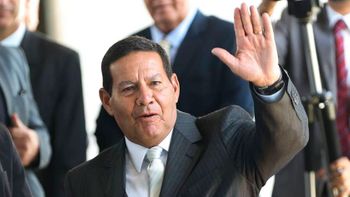 Em visita oficial à China, Mourão reativa comissão sino-brasileira