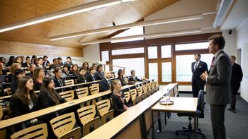 Entra em vigor a lei que facilita acesso de professores à universidade