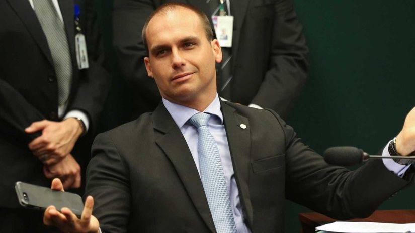 PSL pede que PF avalie estender proteção a familiares de Bolsonaro