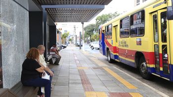 Secretário e vereador avaliam protótipos dos abrigos de ônibus, táxis e mototáxis em viagem a São Pa