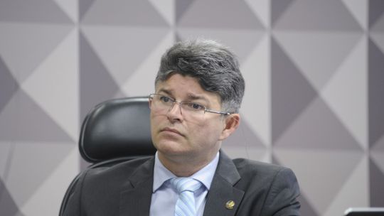 Medeiros quer PF e PGR investigando possível venda de mandato de Jean Wyllys