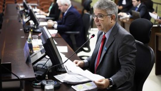 Prefeito de Rondonópolis é multado por publicar relatórios fora do prazo