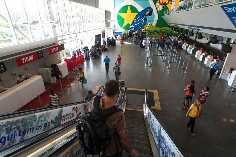 Cerca de 1,06 milhão de passageiros vão transitar em 14 aeroportos no feriado