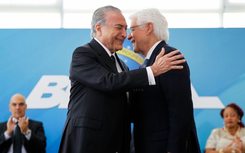 Oposição pede à PGR que investigue Temer e Moreira por nomeação em ministério