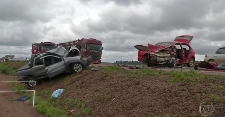 Jornal Nacional mostra ação da PRF para conscientizar motoristas nas estradas 