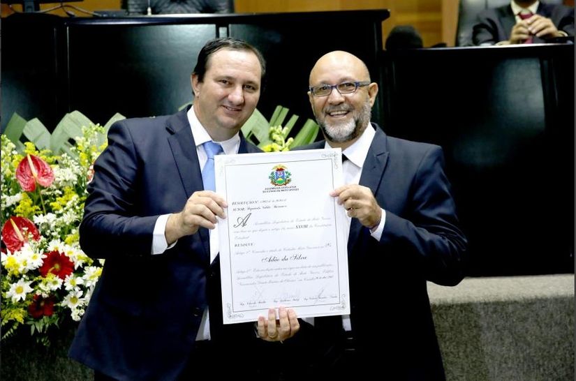 Barranco entrega 20 títulos de cidadão mato-grossense