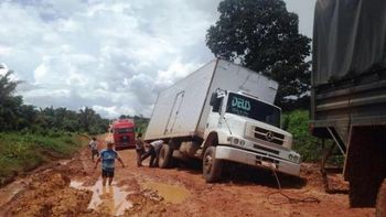 Tráfego na BR-163 volta a ser interrompido por causa da chuva no Pará