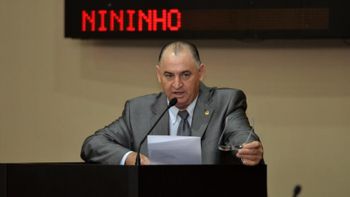 Nininho quer proibir que empresas que trabalham para o governo emitam notas em outros estados