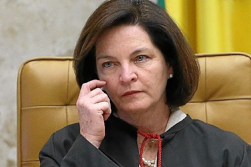 Dodge dá resposta instantânea sobre afastamento de procurador