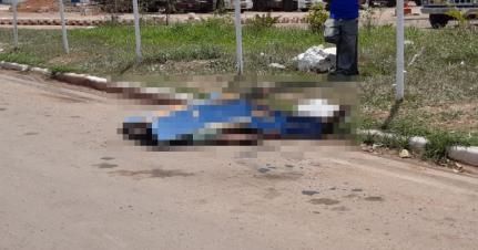 Morador de rua morre após ser esmagado por carreta enquanto dormia em baixo do veiculo
