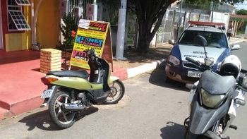 PM recupera moto roubada de casa de idosa e apreende adolescente  