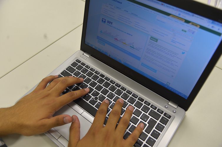 Receita paga hoje restituições do 6º lote do Imposto de Renda