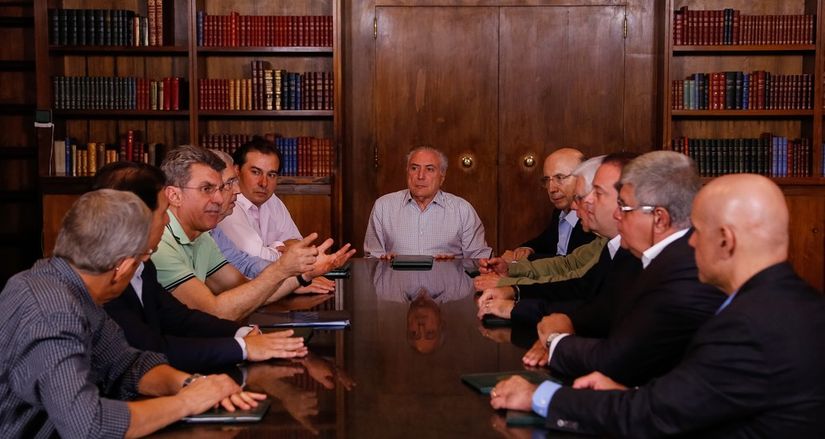 Em reunião com Temer, deputados dizem que delações não afetam votação