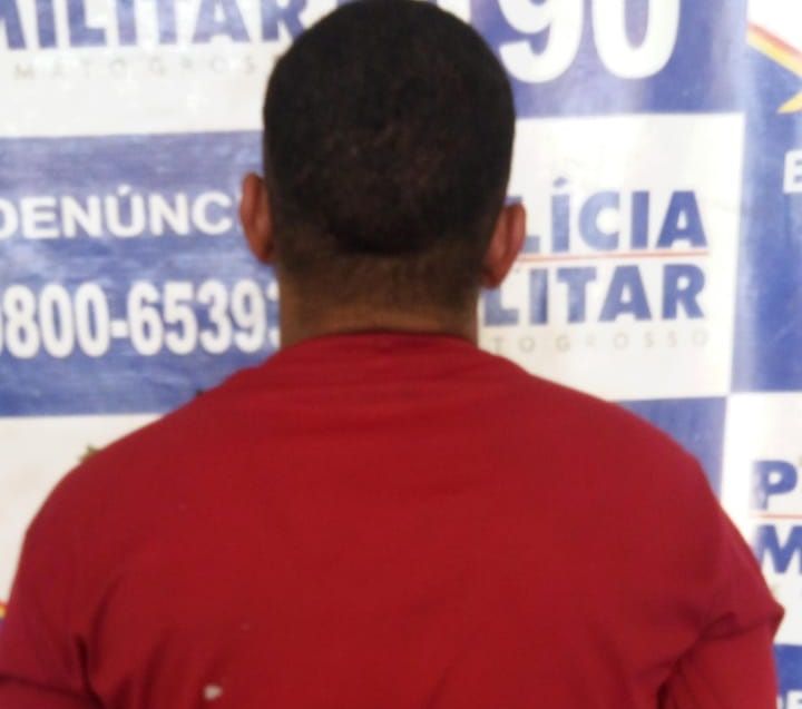 PM prende foragido da Justiça tentando fugir com moto furtada