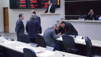Projeto que congela reajuste também exige prestação de contas, mas Câmara deverá aprovar