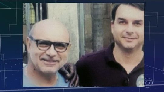 Fabrício Queiroz e ex-assessores de Flávio Bolsonaro são alvos em investigação sobre rachadinhas 