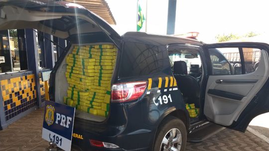 PRF de Rondonópolis apreende quase meia tonelada de maconha