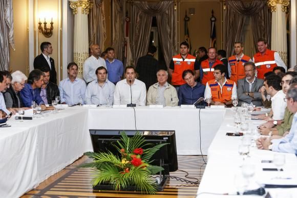 Temer vai a Pernambuco e Alagoas e anuncia ajuda para recuperar danos da chuva