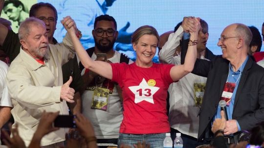 PT define Gleisi Hoffman como presidente nacional do partido