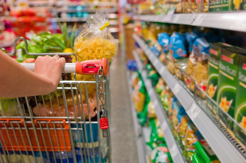 Temer assina decreto que reconhece supermercados como essenciais