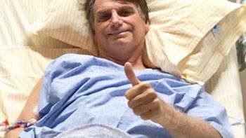 Tomografia descarta complicações cirúrgicas em Bolsonaro