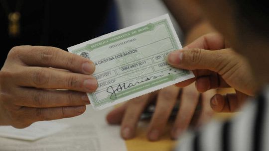 Quem não votou nas últimas eleições deve comparecer na Justiça Eleitoral até 2 de maio