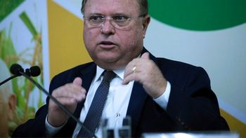Maggi agrega políticos e empresários em reunião