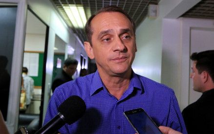 AL aprova licença de Wilson Santos para exercer comando da Secid