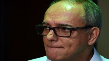 Denúncia do Ministério Público envolve o prefeito, dois secretários e um empresário