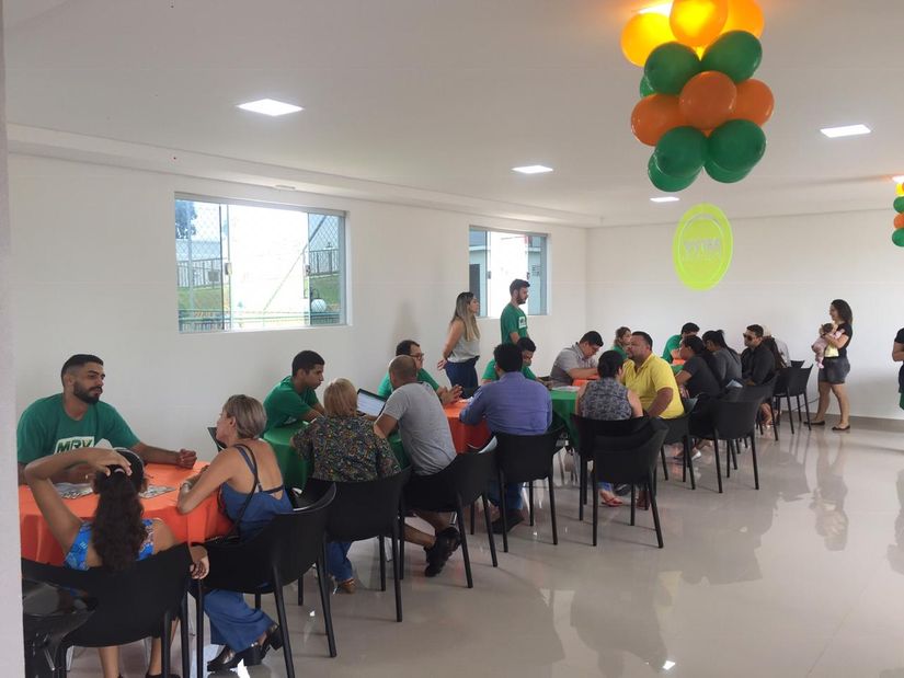 230 famílias celebram nova moradia em Cuiabá