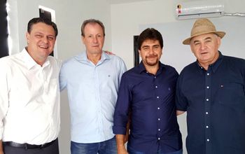 Vice-governador faz campanha em Guiratinga