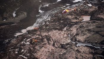 Bombeiros retomam buscas após rompimento de barragem em Brumadinho