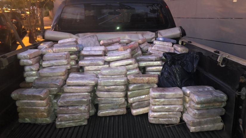  PF prende caminhoneiro com 392 kg de cocaína na MT-235 