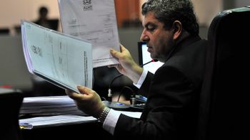 Maluf ignora pedidos de recontagem de votos e aprova RGA em primeira votação
