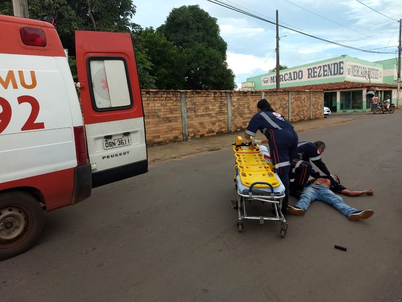 Mulher esfaqueia homem durante desentendimento e acaba presa pela PM  