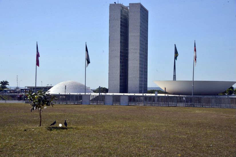 Eleições e Copa do Mundo devem afetar pauta de votações no Congresso