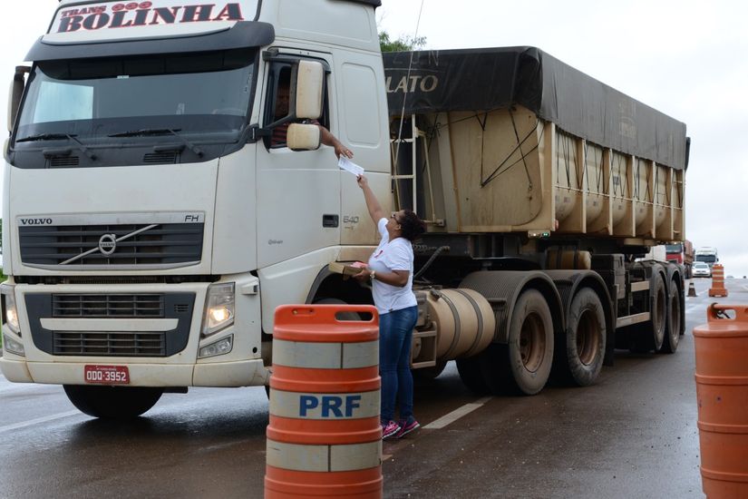 Dia Mundial da Luta contra a Aids contempla motoristas na BR-364
