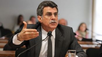 Jucá defende revisão de foro privilegiado para todos os Poderes
