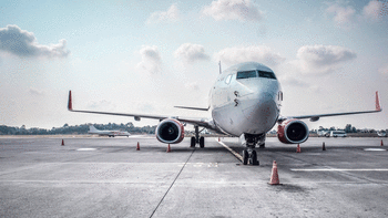 Vencedores da 5ª rodada de leilão de aeroportos assinam concessão