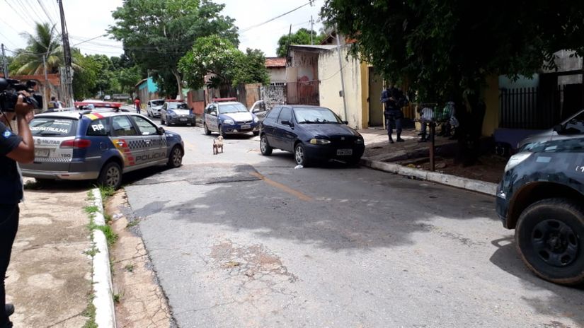 Roubo á Uber termina com troca de tiros e assaltantes presos em Cuiabá