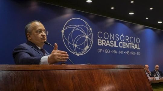 Taques é empossado presidente do Consórcio Brasil Central