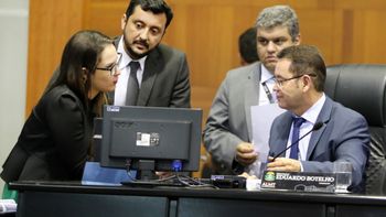 Deputados aprovam em 1ª votação suspensão do decreto que parcela dívidas com fornecedores 