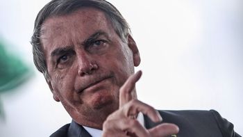 Bolsonaro diz que jornalistas são 'espécie em extinção'; entidade vê declaração 'estapafúrdia'