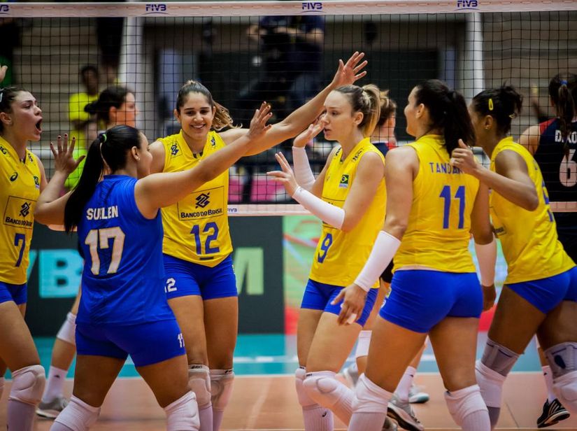 Com público de 11 mil pessoas, Brasil vence EUA e garante vaga na final