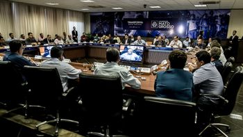 Governador recebe prefeitos e anuncia ações para a região Oeste