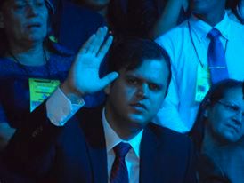 Como defensor número ‘1’ do prefeito, vereador conquista a ira dos concursados